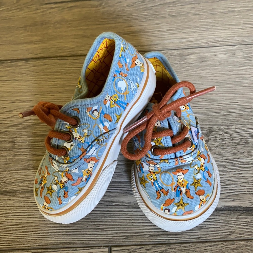 Vans Disney toddler size 4.